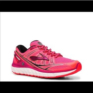 Brooks transcend running shoe